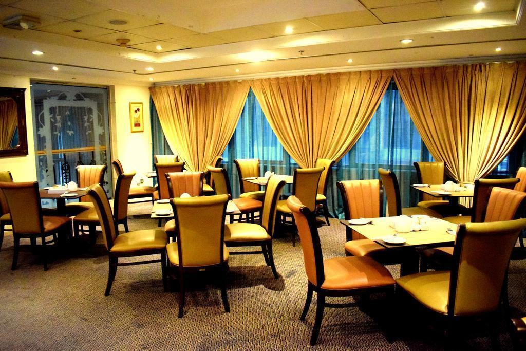 فندق نجوم الإمارات الشارقة المظهر الخارجي الصورة